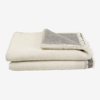 UPP&NED / Grey & White Blanket