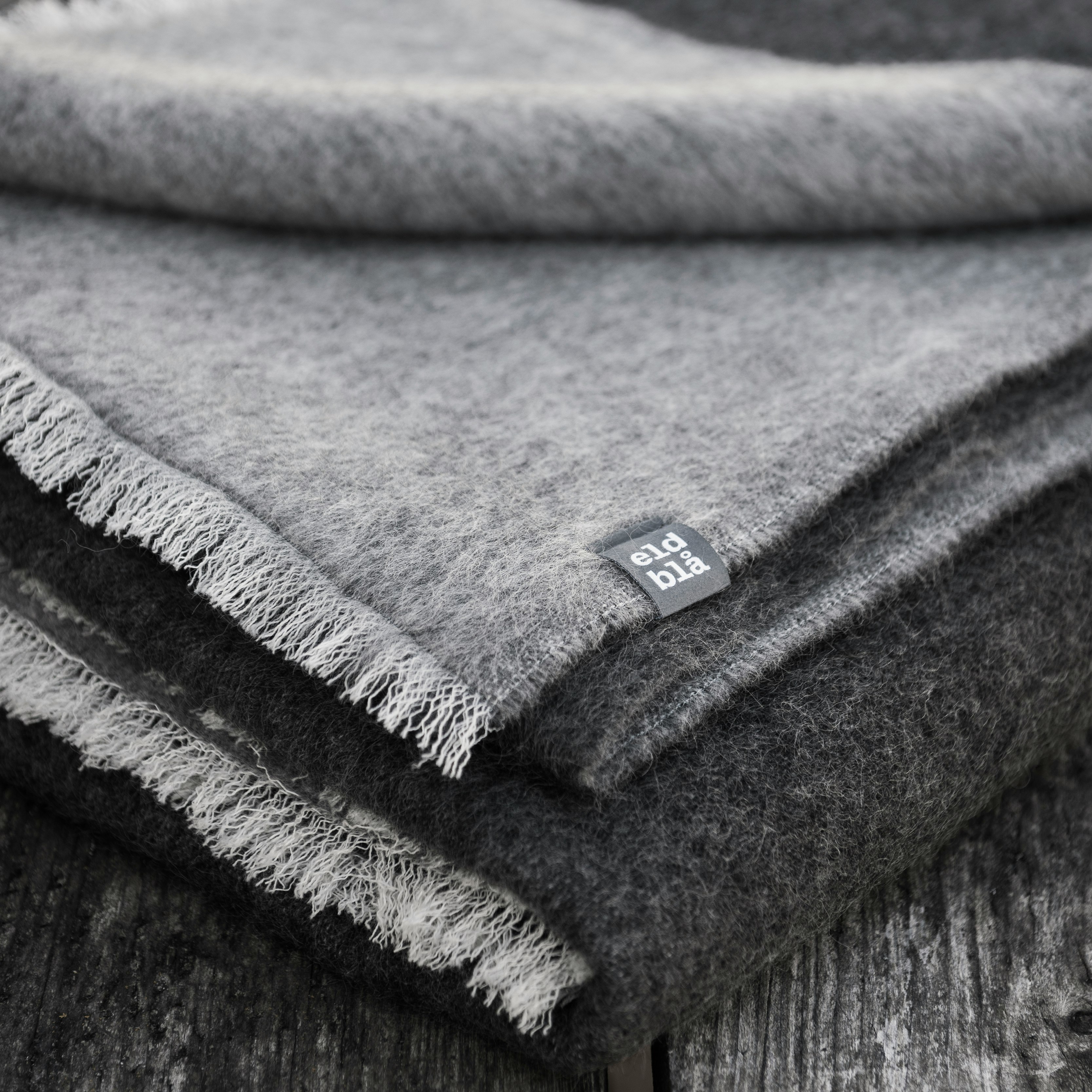 UPP&NED / Grey & Anthracite Blanket