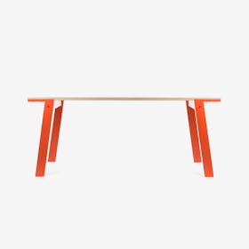 FLAT Table in Foxy Orange