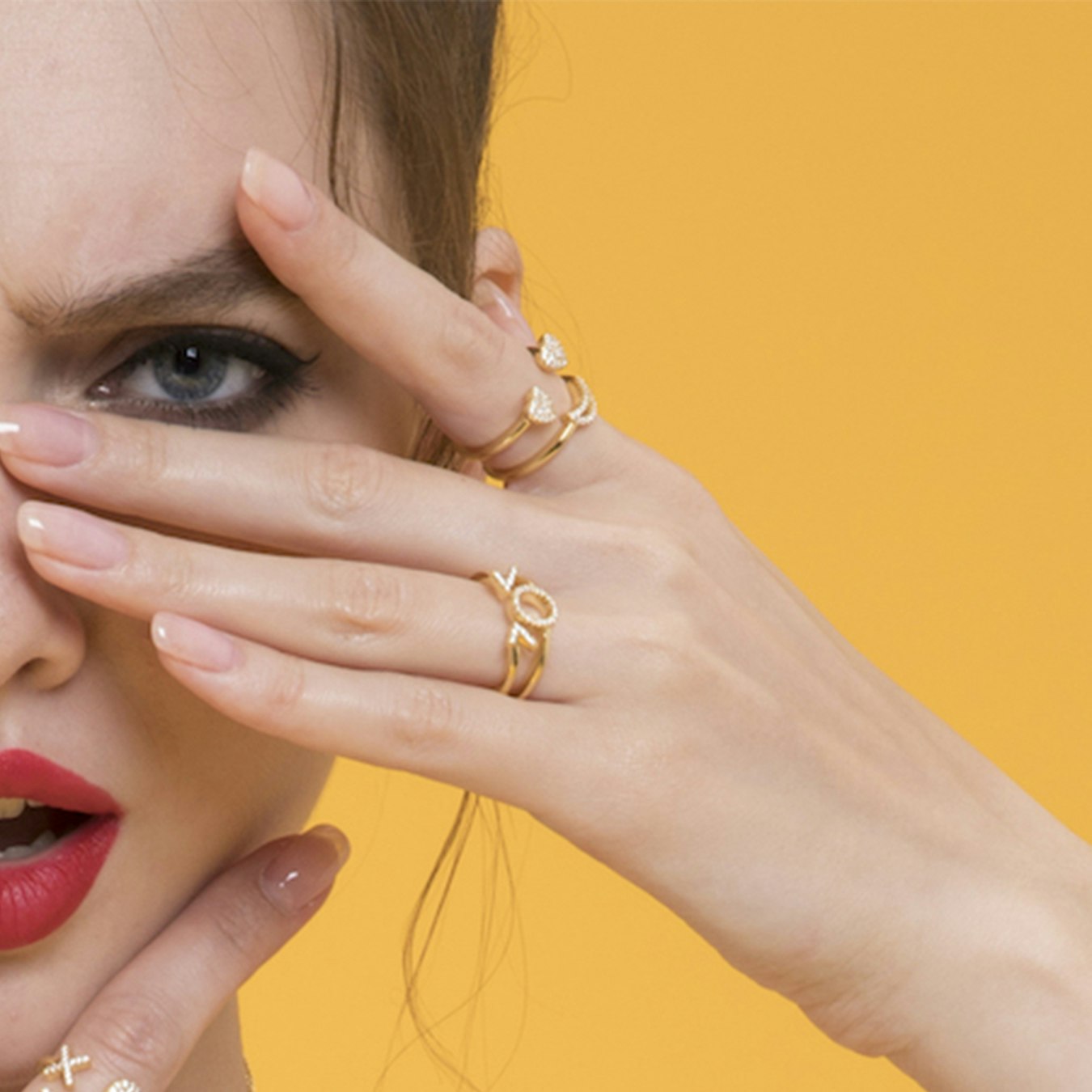 Emoji Winky Eyes Ring by AVILIO London