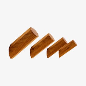 Set of 4 Häxe Wall Hooks - Oak