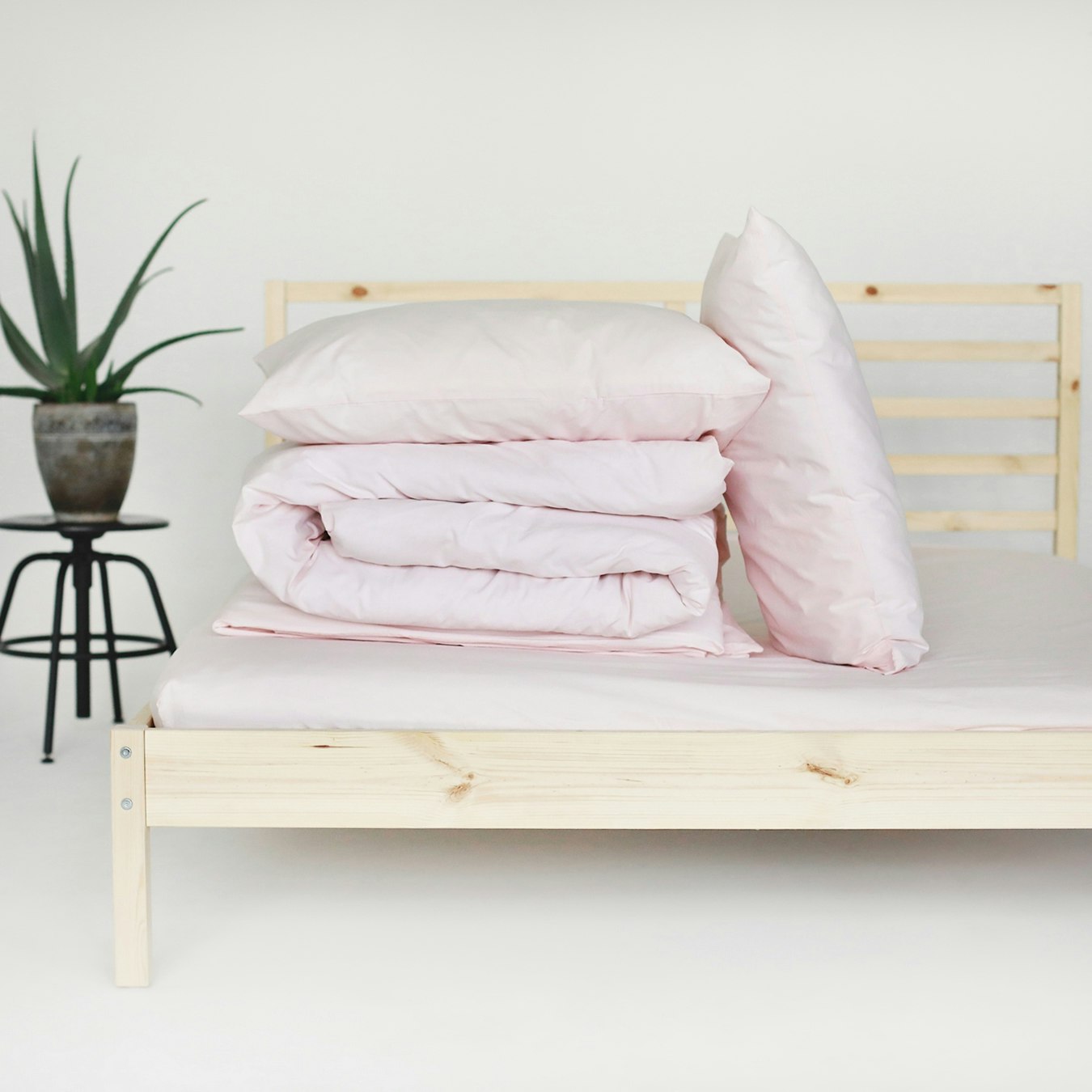 Double Sateen Duvet Set (Duvet Cover + 2 Pillow Cases) - Light Pink