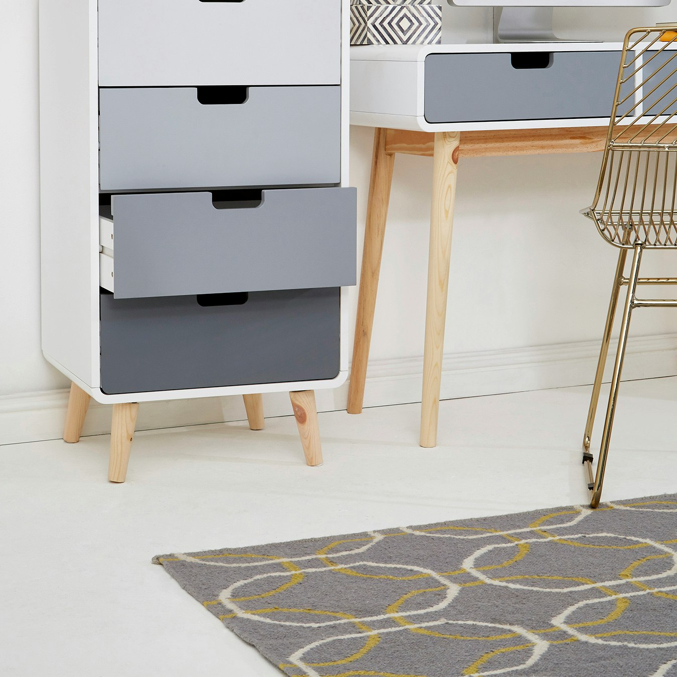 Oslo Hand Woven Rug - White / Green - Cotton / Wool by Fifty Five South