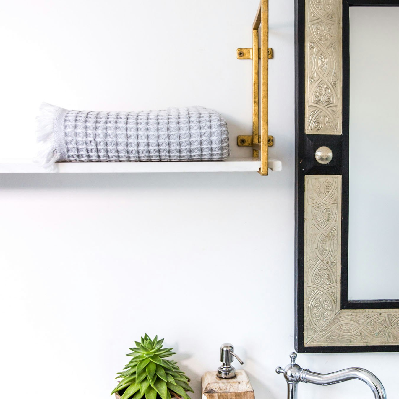 Bruges Bath Towel - Silver Grey/White by Hamamingo