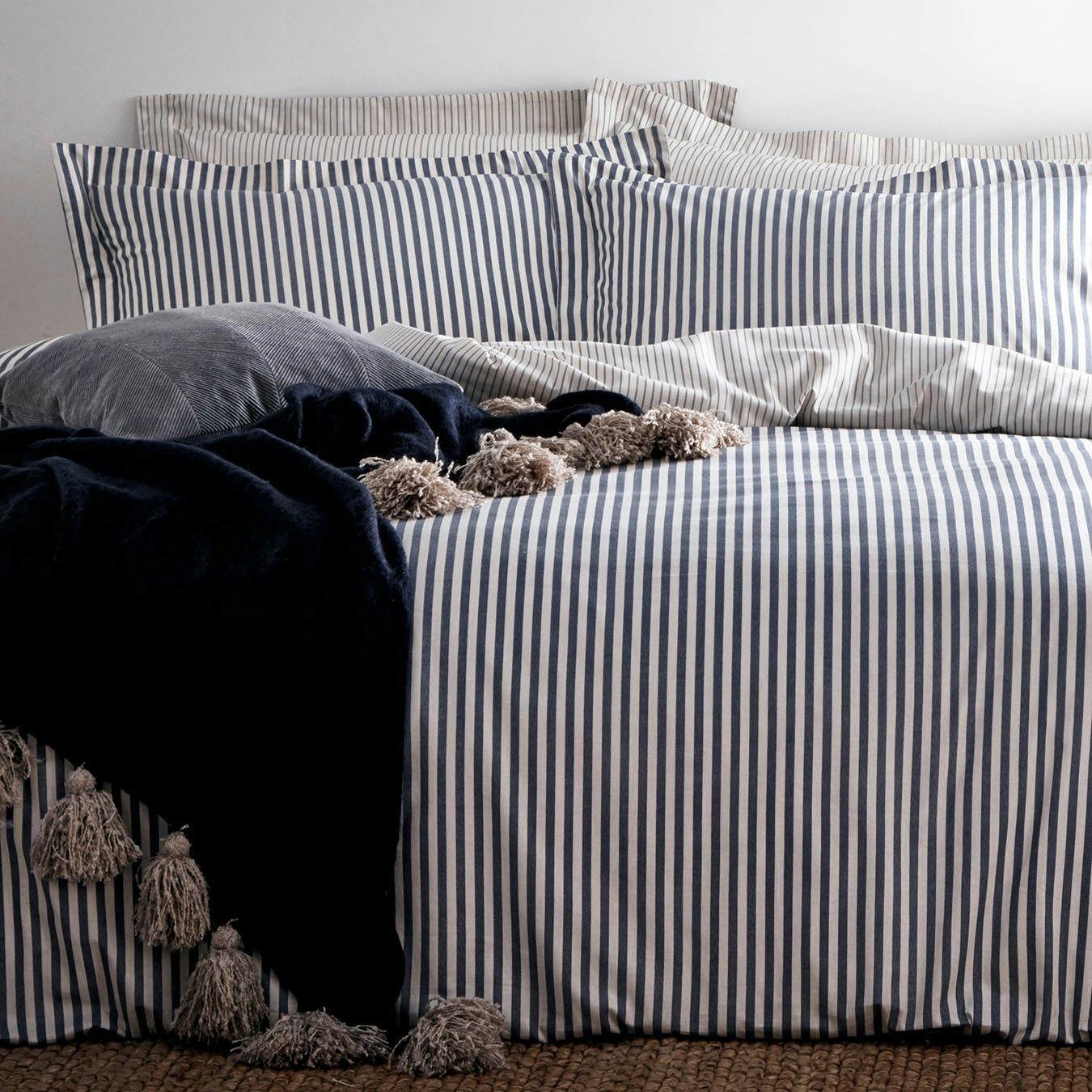 Hebden Duvet Set - Navy / Grey by Riva Home