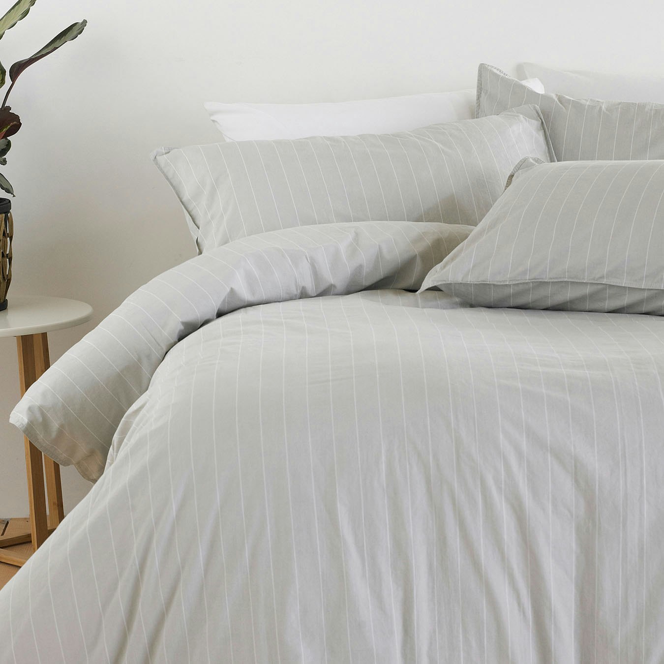 Linear Duvet Set - Grey / White by Riva Home
