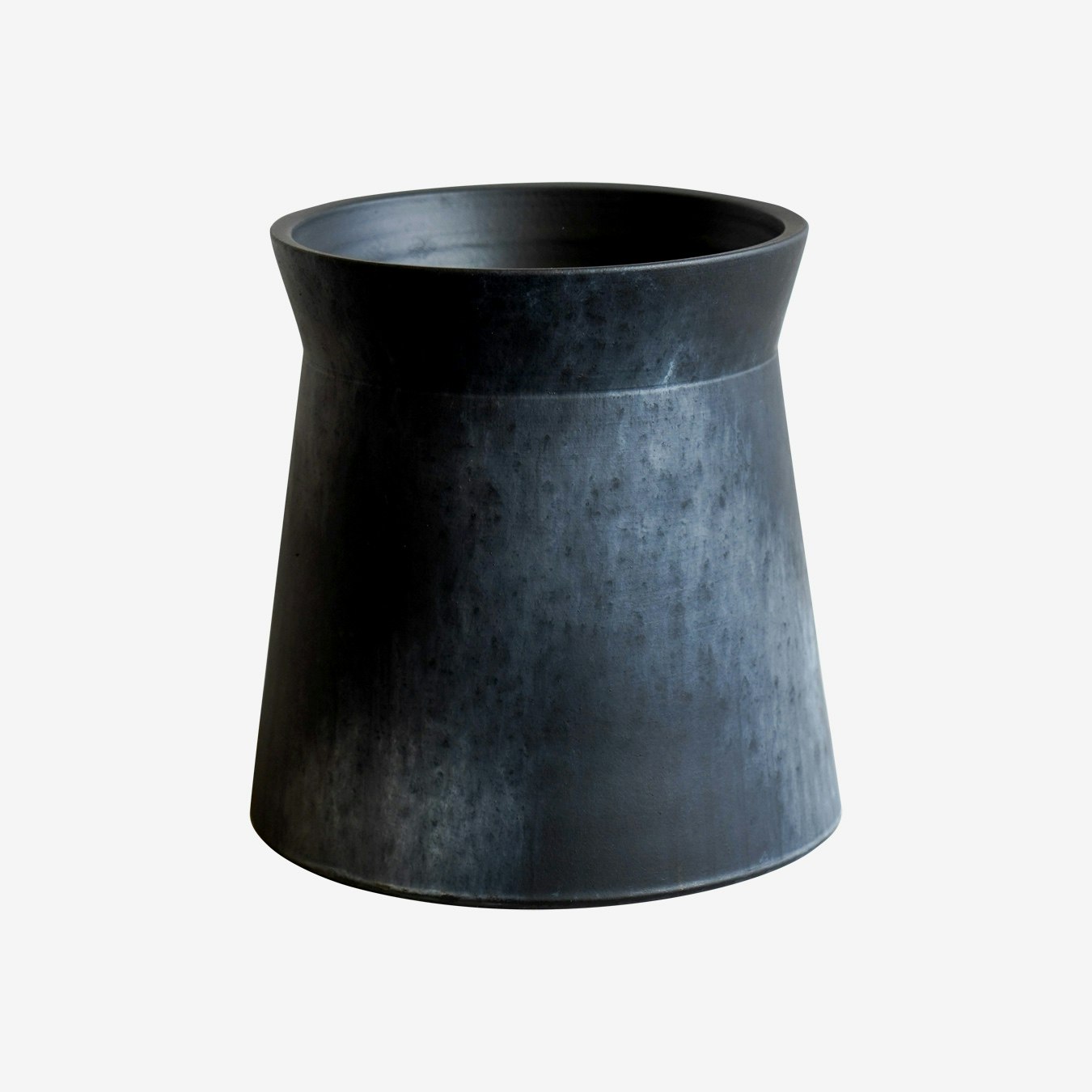 Royal Botanic Gardens Kew Hand-thrown Planter - Basalt by Ivyline