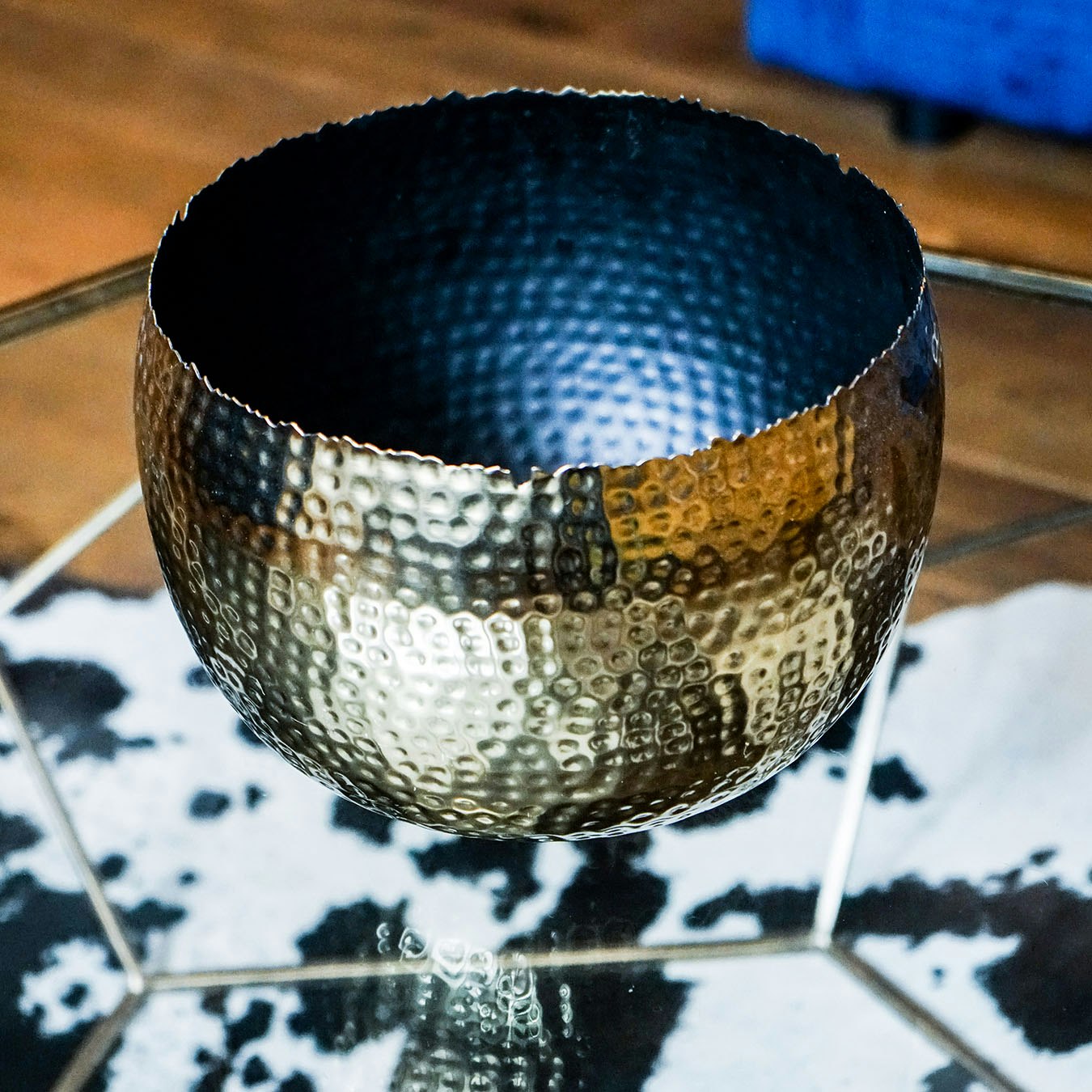 Hammered Bowl - Gold / Black by Ivyline