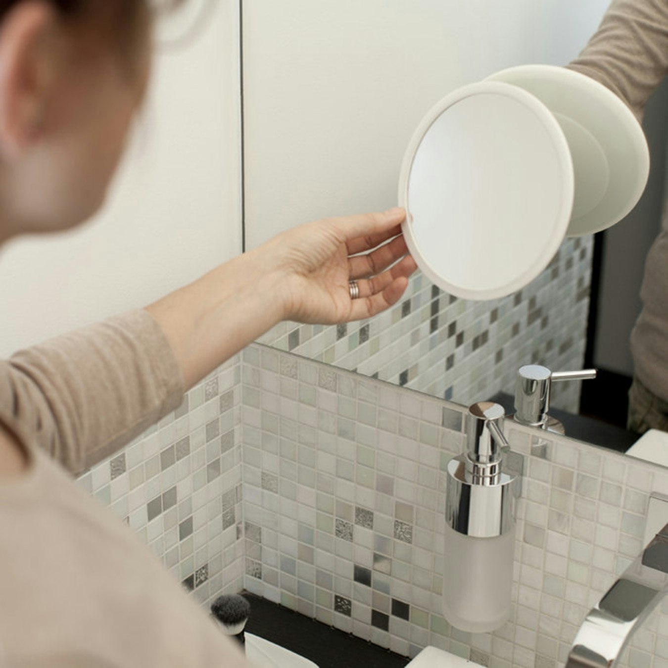 Air Plus Detachable Make-up Mirror - White by Bosign
