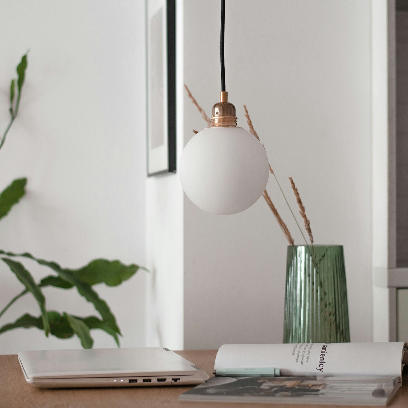 Kira XS P.1L Pendant Light - Opal Matte / Copper