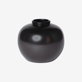 Jade Ring Vase - Black