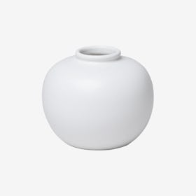 Jade Ring Vase - White