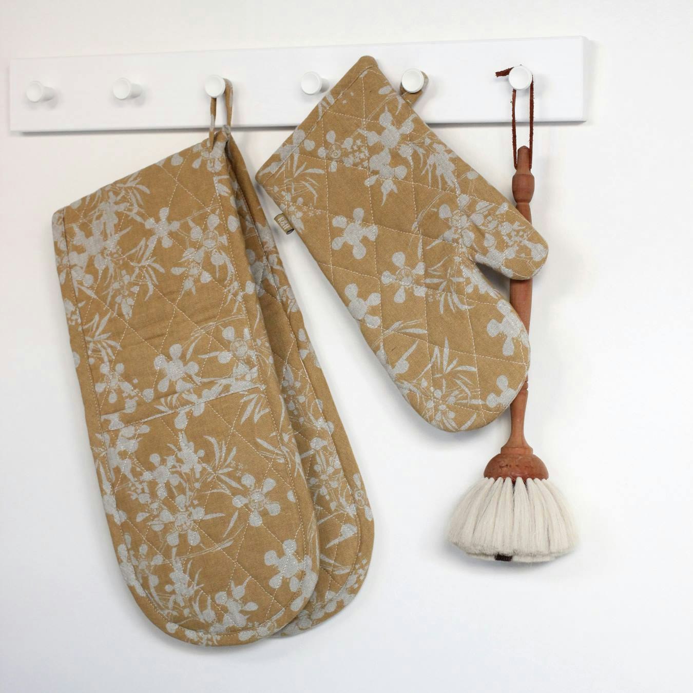 Myrtle Oven Glove - Honey by Raine & Humble