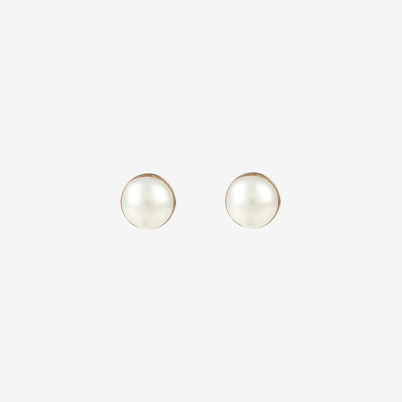 Circle Stud Earrings - Rose Gold - Pearl by Latelita