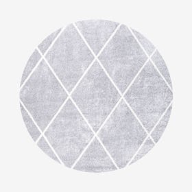 Cole Minimalist Diamond Trellis Round Area Rug - Light Gray / White