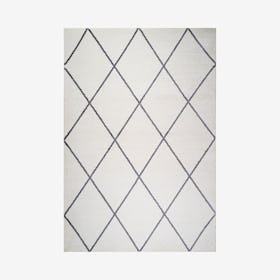 Cole Minimalist Diamond Trellis Area Rug - White / Gray