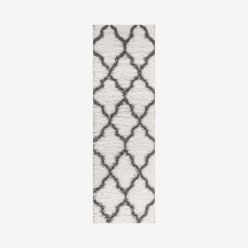 Marrakesh Trellis Shag Runner Rug with Tassels - Ivory / Charcoal