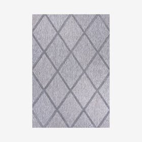 Salines Diamond Trellis Indoor / Outdoor Area Rug - Light Gray