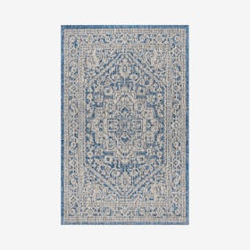 Sinjuri Medallion Textured Weave Indoor / Outdoor Area Rug - Navy / Gray