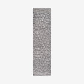 Rih Moroccan Style Diamond Runner Rug - Grey / Ivory