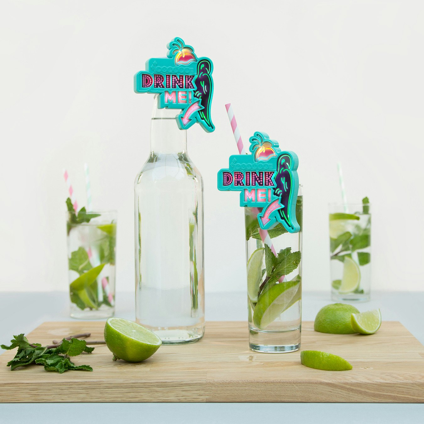 Flashing Drink Topper by SUCK UK