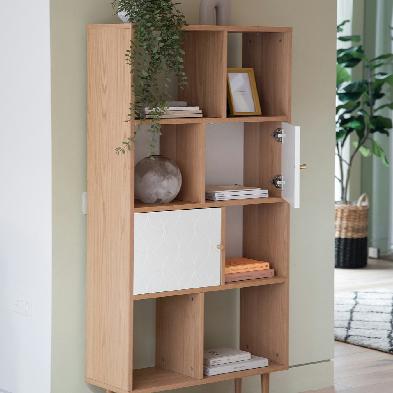 Display Unit - Oak / White by E.S. Designs