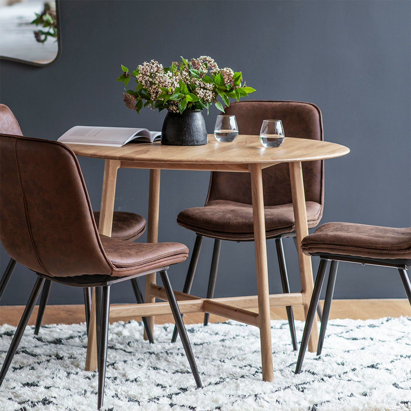 Round Dining Table 1 - Oak by E.S. Designs