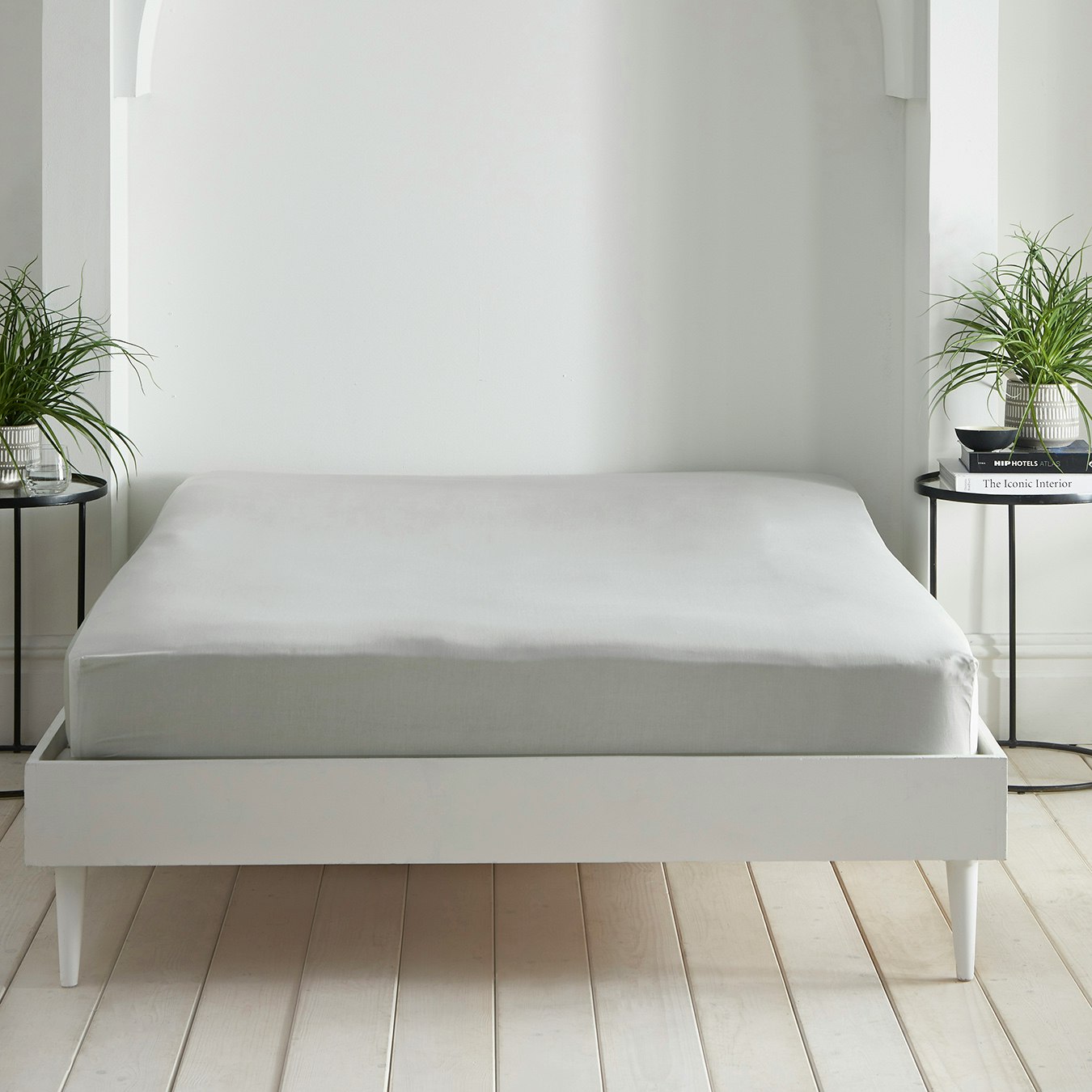 Cassia Fitted Bed Sheet - Silver by Appletree Loft