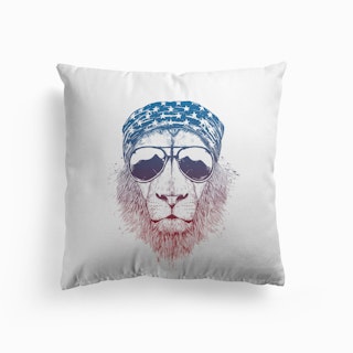 Wild lion Cushion