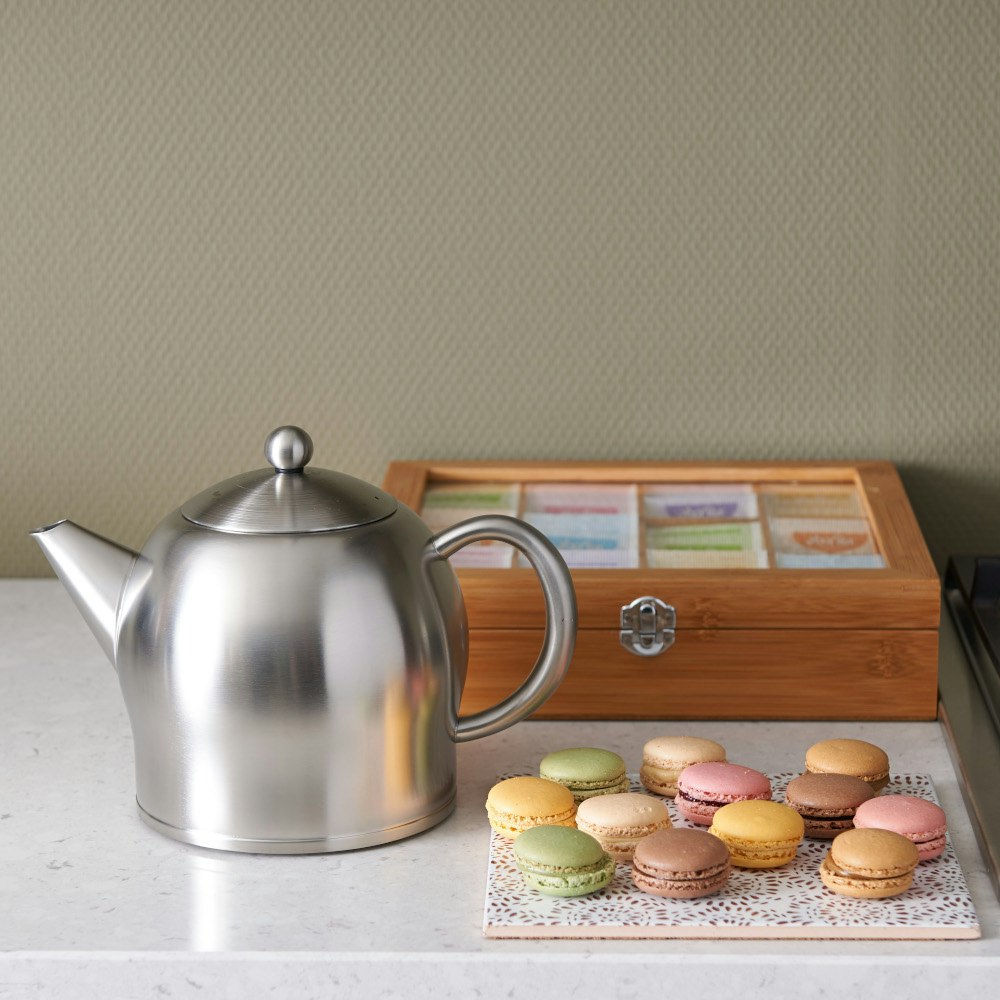 Double Wall Santhee Teapot - Brushed Steel by Bredemeijer