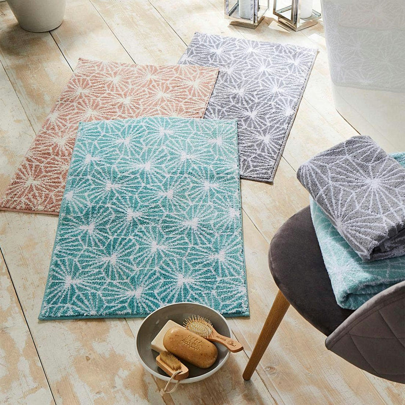Madrid Jacquard Geometric Bath Mat - Duck Egg by Allure Bath Fashions