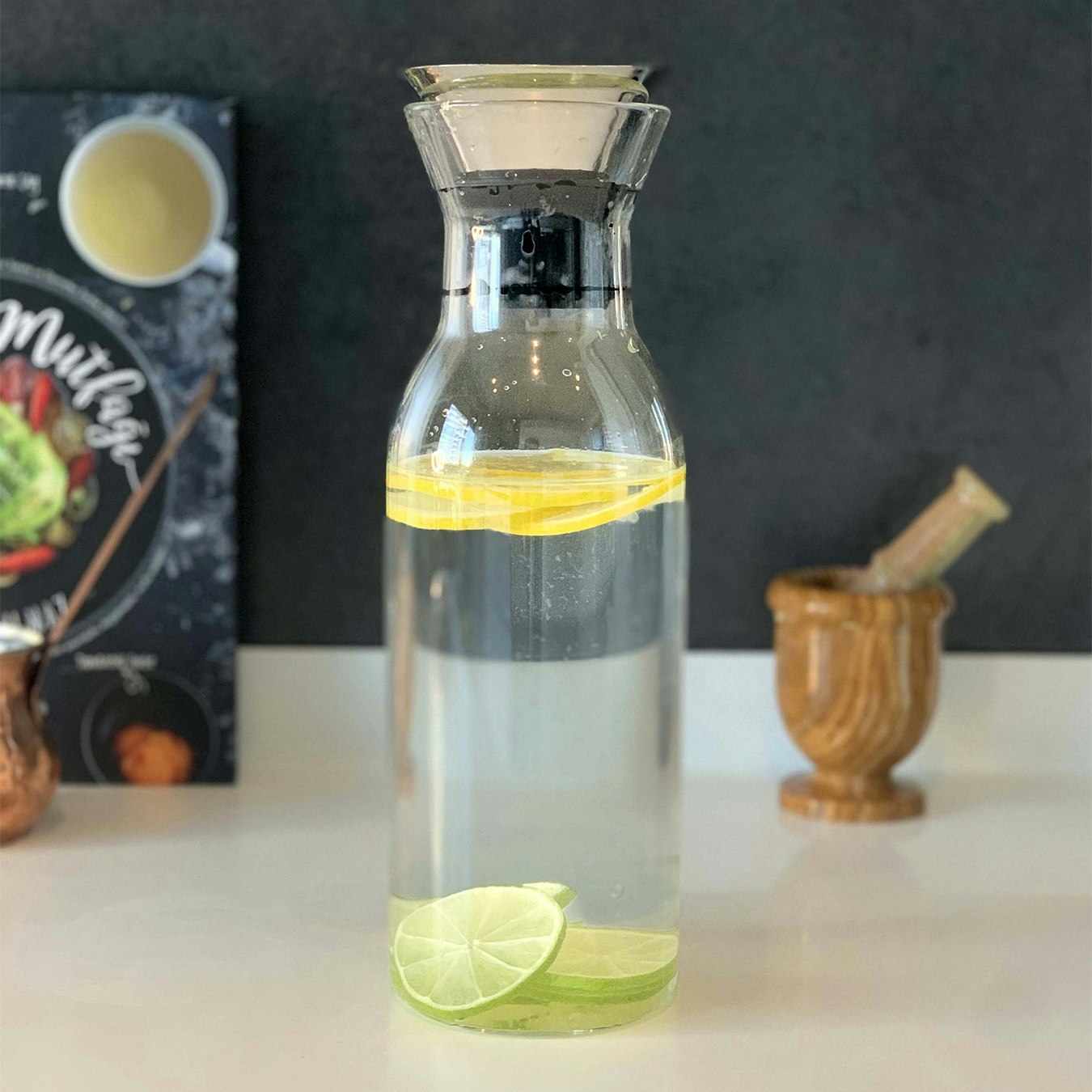 Borosilicate Pitcher With Flow Lid by Rozi UK