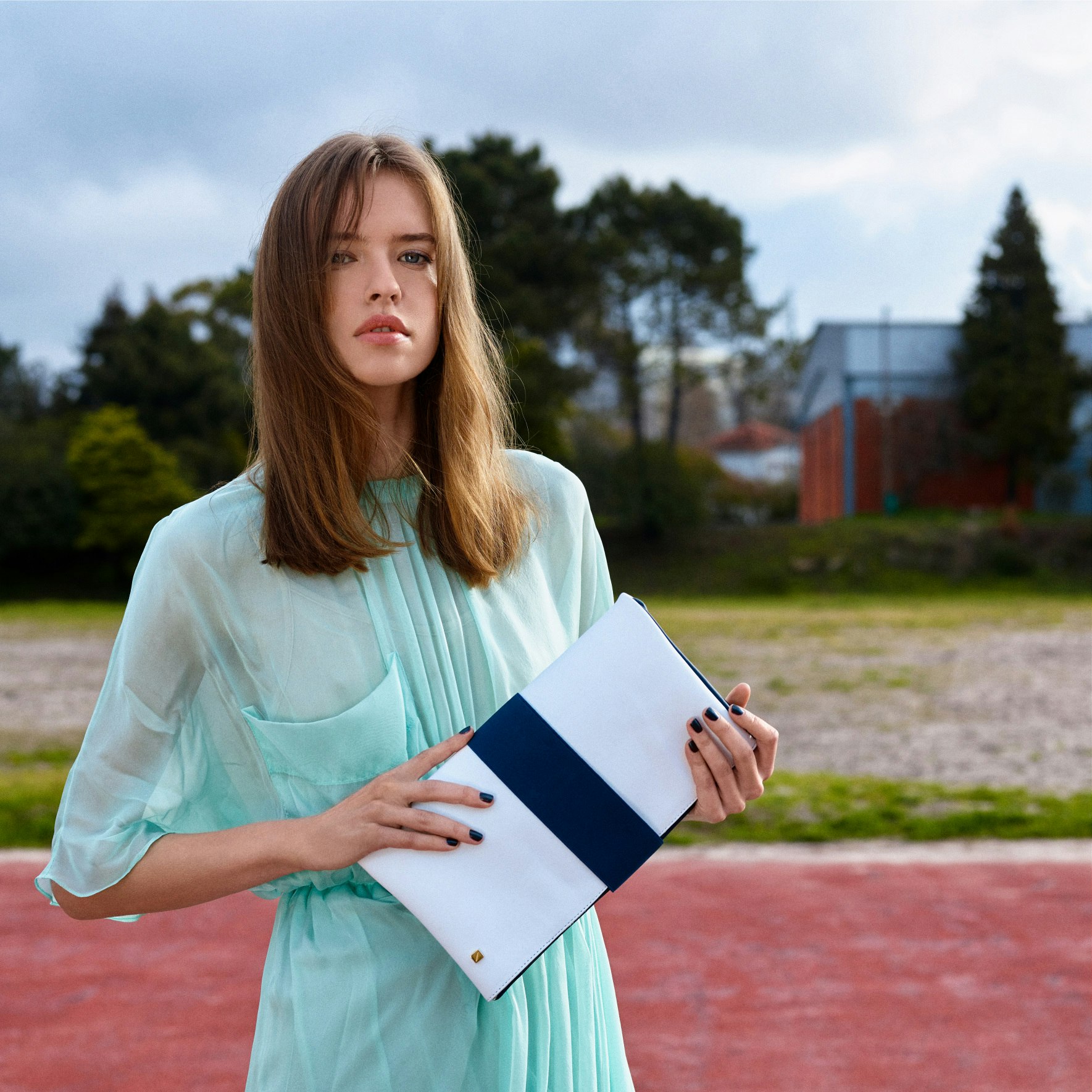 Indigo Reservible Clutch Bag in Nacy Blue and White Leather