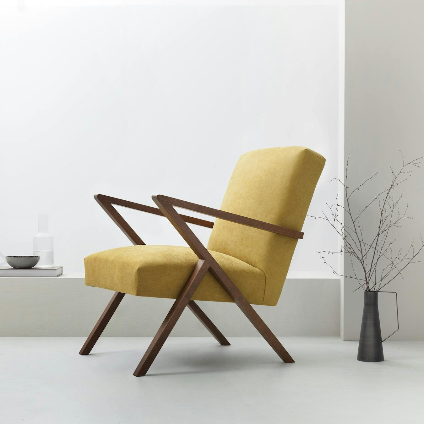 yellow retrostar chair classic line