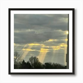 Rayos De Sol Atraviesan Las Nubes Art Print