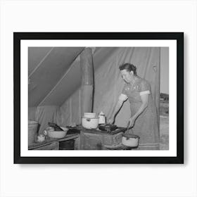 Farm Worker S Wife Prepares Dinner, Fsa (Farm Security Administration) Migratory Labor Camp Mobile Unit, Wilder, Idaho B Art Print