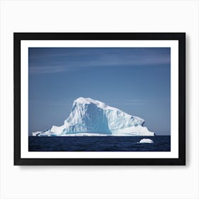 08 Aquguailinfreane ('Arc Of Beauty') Icebergs Art Print