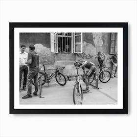 Cyclist And Spectators Art Print