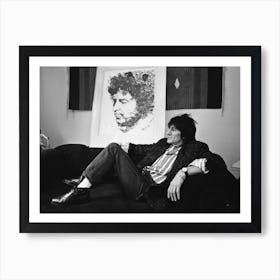 Ronnie Wood Pictured In 1987 With His Drawing Of Bob Dylan Art Print