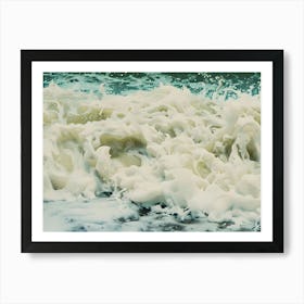 Wave Splashing Art Print