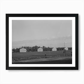 Twin Falls, Idaho Fsa (Farm Security Administration) Farm Workers Camp Row Shelters In Which The Japanese Liv Art Print