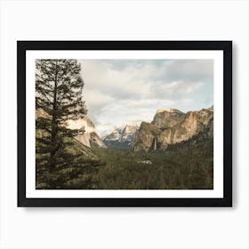 Yosemite Valley Art Print