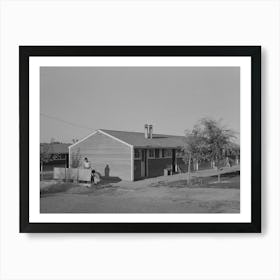 Twin Falls, Idaho, Fsa (Farm Security Administration) Farm Workers Camp, Row Shelters In Which The Japanese Art Print