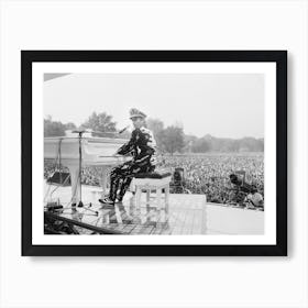 Elton John Performing In Central Park, 1980 Art Print