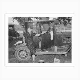 White Migrant Woman At Side Of Automobile While Camped Near Prague, Oklahoma, Lincoln County, Oklahoma Art Print