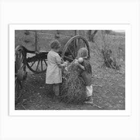 Children Of Earl Pauley, Playing With Dolls In Tumbleweed, Near Smithland, Iowa By Russell Lee Art Print