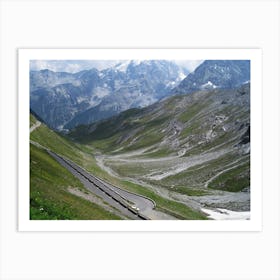 Road In The Mountains Art Print