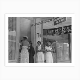 Line Of Es Waiting To See The Doctor, Saturday Morning, San Augustine, Texas By Russell Lee Art Print