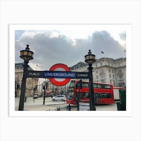 London Underground Sign Picadely Station (UK Series) Art Print