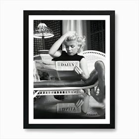 Marilyn Relaxes In A Hotel Room Art Print